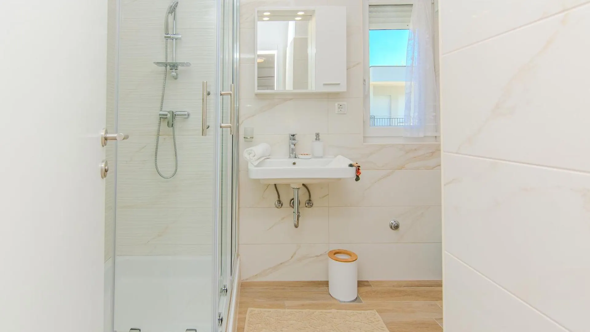Aparthotel House Calm Forest 5 Minutes Walking From The Sandy Beach Privlaka  Croatia
