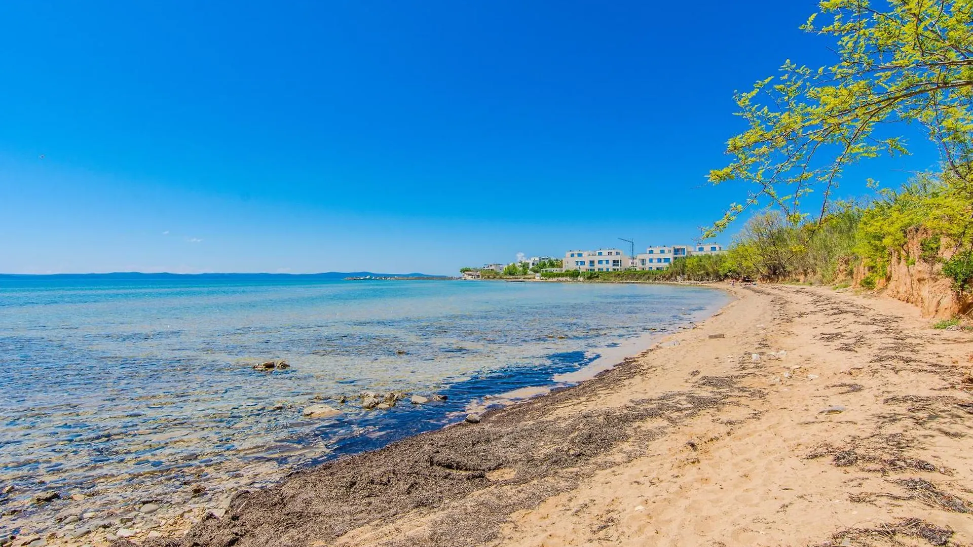Aparthotel House Calm Forest 5 Minutes Walking From The Sandy Beach Privlaka