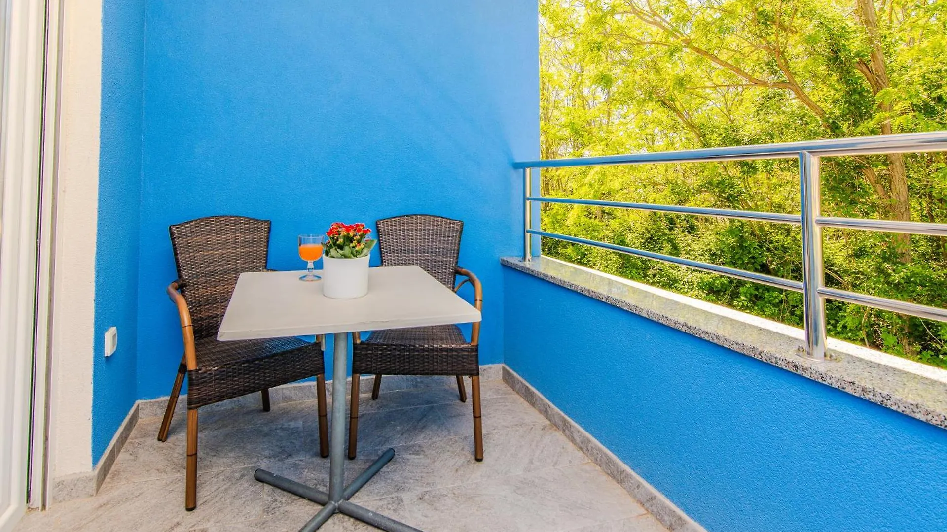 Aparthotel House Calm Forest 5 Minutes Walking From The Sandy Beach Privlaka