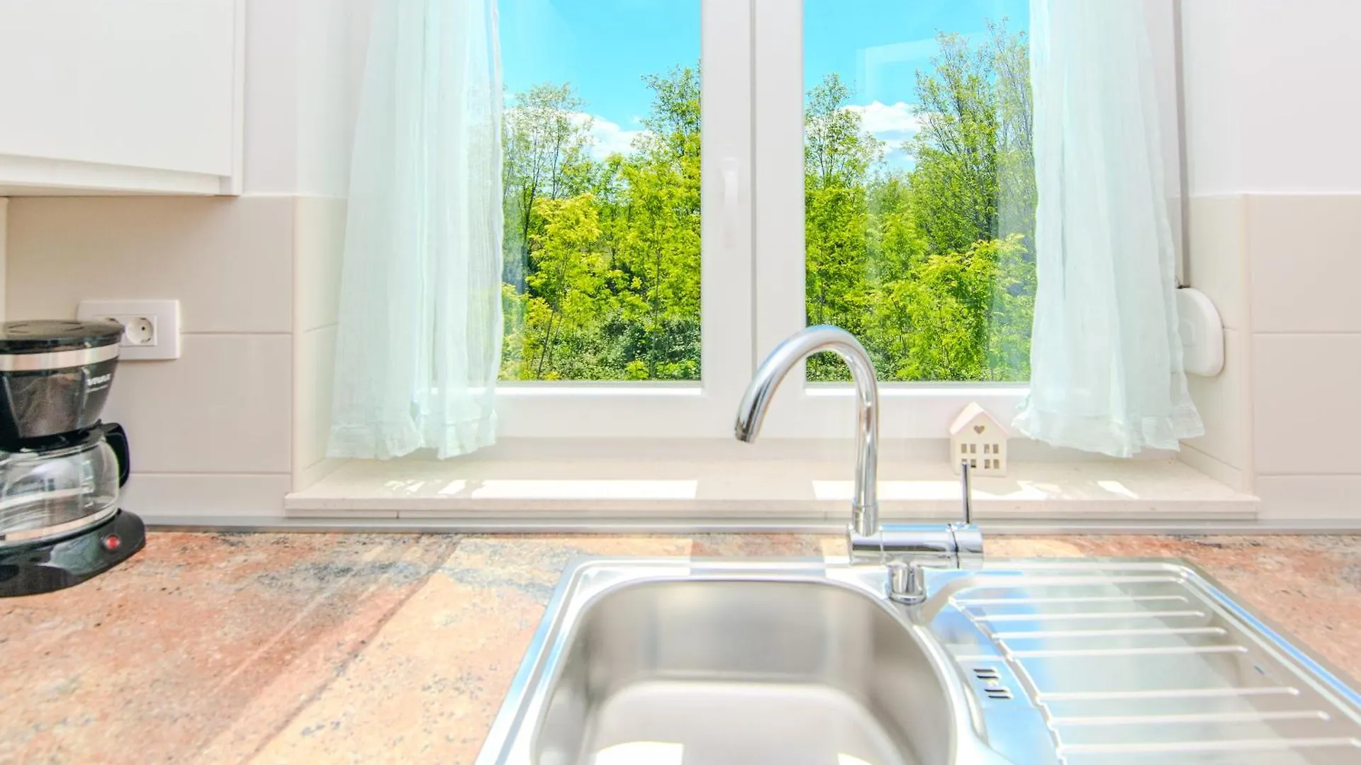 Aparthotel House Calm Forest 5 Minutes Walking From The Sandy Beach Privlaka
